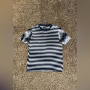 Men’s striped shirt